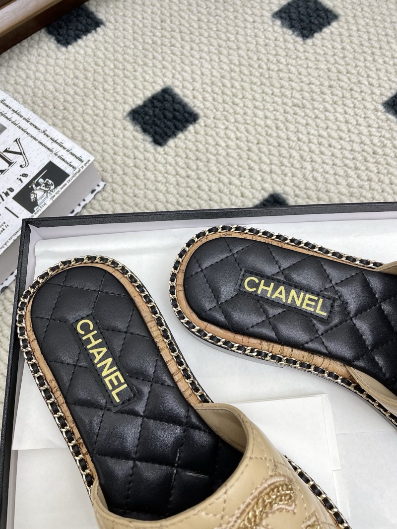 Ch**el slippers
